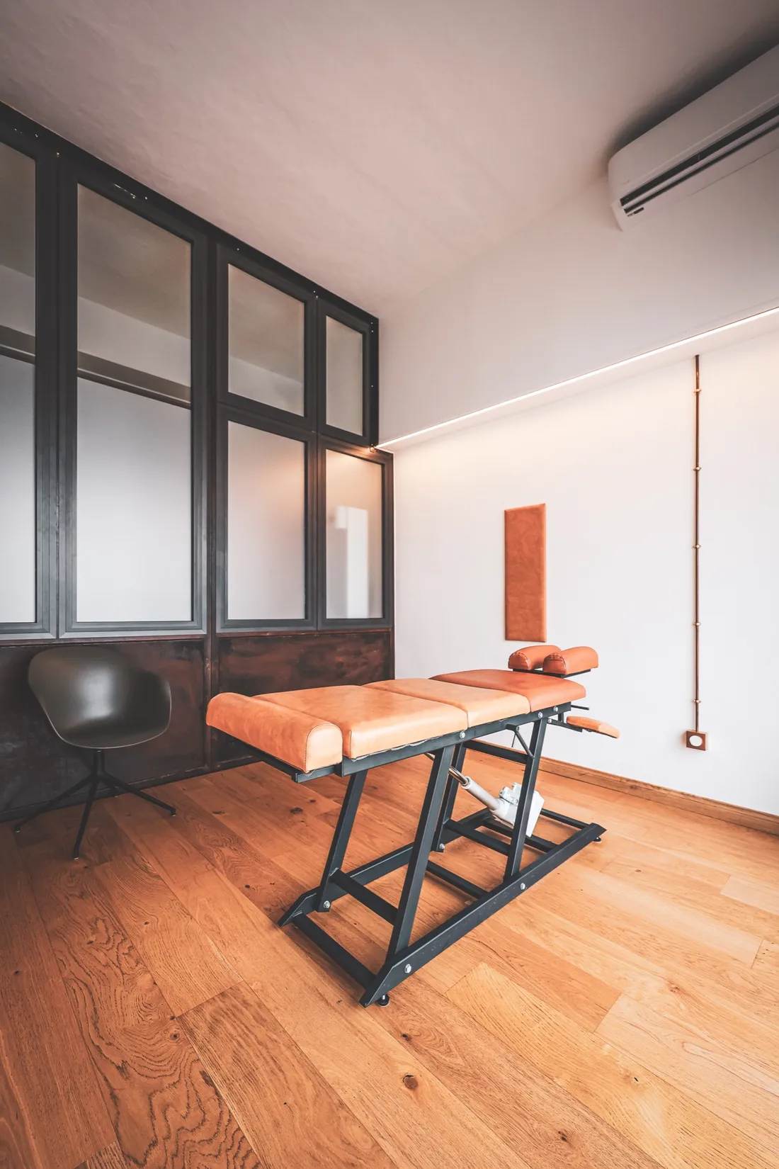 Salle de consultation du cabinet KIROVIBE de Saint-Denis